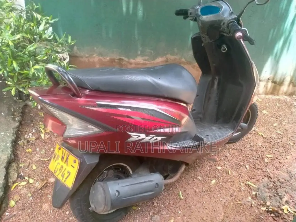 Honda Dio 2011 Motorbike (Used)