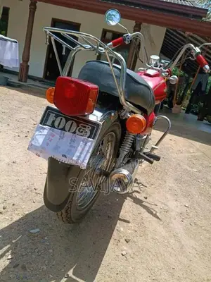 Honda CM 125 1988 Motorbike (Used)