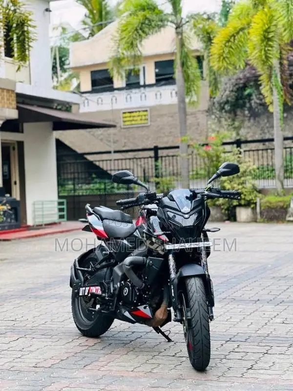 Bajaj Pulsar NS200 2025 Motorbike (Used)