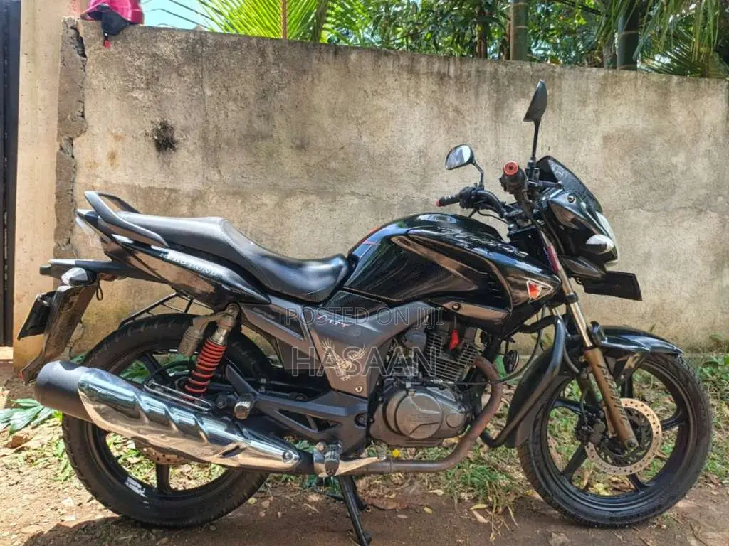 Hero Hunk 2012 Motorbike (Used)
