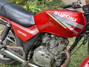 Suzuki GS125 2000 Motorbike (Used)