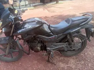 Hero-Honda Hunk 2011 motorcycle (Used)