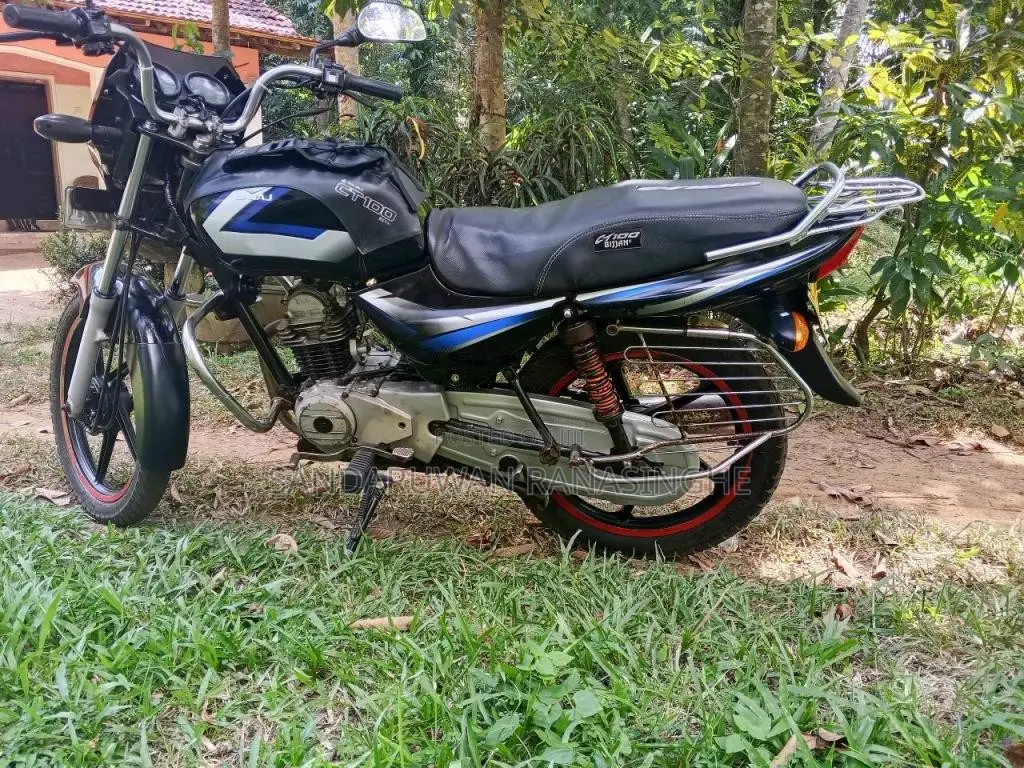 Bajaj CT-100 2011 Motorbike (Used)