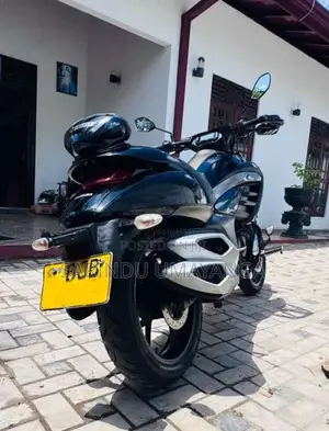 Suzuki Intruder 2021 Motorbike (Used)