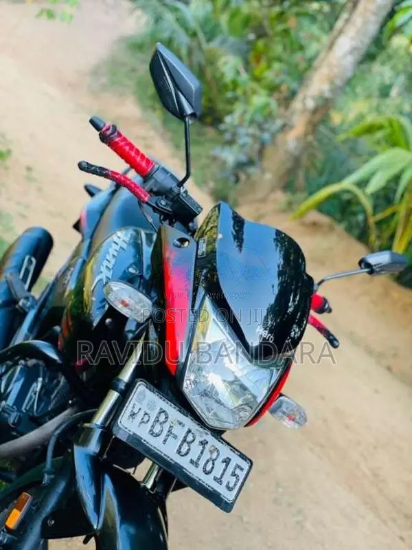 Hero Hunk 2017 Motorbike (Used)