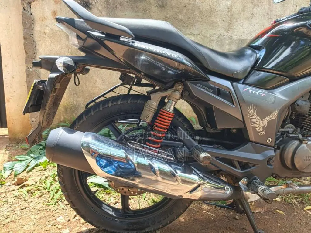 Hero Hunk 2012 Motorbike (Used)