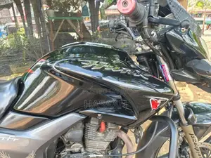 Hero Hunk 2012 Motorbike (Used)