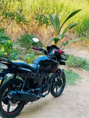 Hero Hunk 2017 Motorbike (Used)