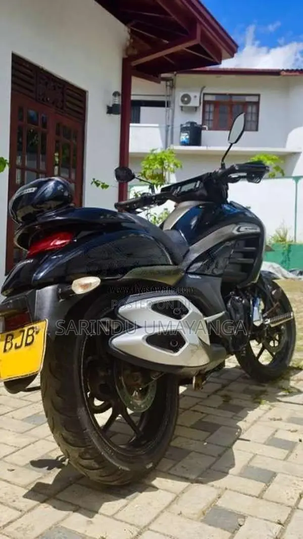 Suzuki Intruder 2021 Motorbike (Used)