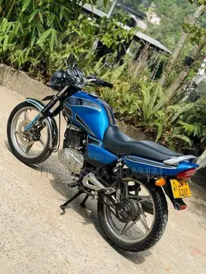 Suzuki EN 125 2005 Motorbike (Used)