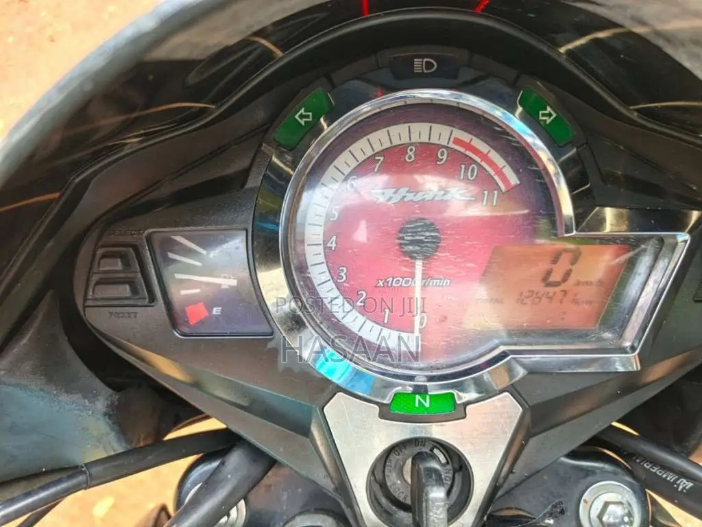 Hero Hunk 2012 Motorbike (Used)