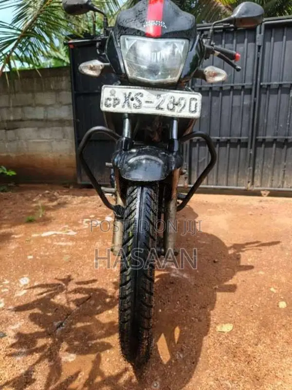 Hero Hunk 2012 Motorbike (Used)