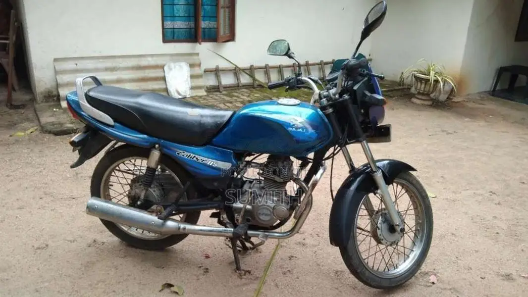 Bajaj Caliber 2004 Motorbike (Used)