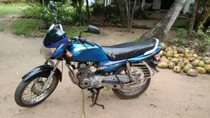 Bajaj Caliber 2004 Motorbike (Used)