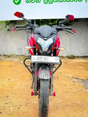Bajaj Pulsar NS200 2016 Motorbike (Used)