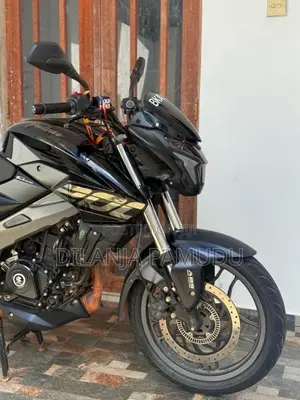 Bajaj Pulsar NS200 2025 Motorbike (Used)