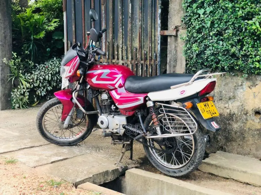 Bajaj CT-100 2006 Motorbike (Used)