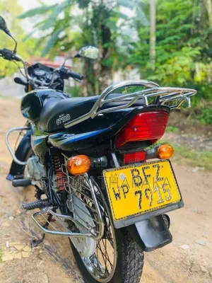 Bajaj CT-100 2017 Motorbike (Used)