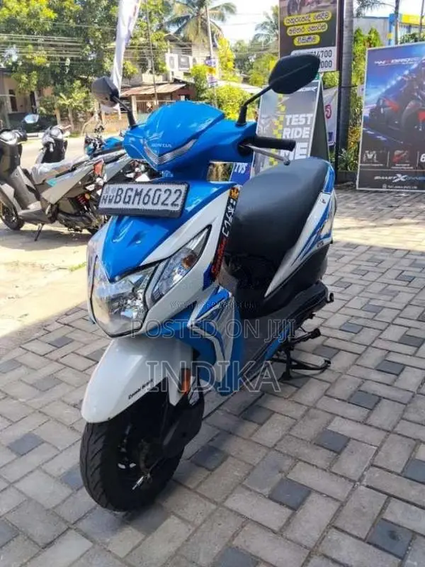 Honda Dio 1999 Motorbike (Used)