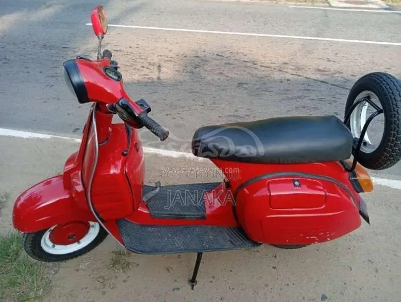 Bajaj Chetak 1993 Motorbike (Used)