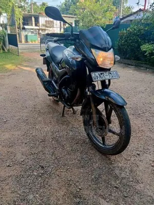 Hero-Honda Hunk 2012 Motorbike (Used)