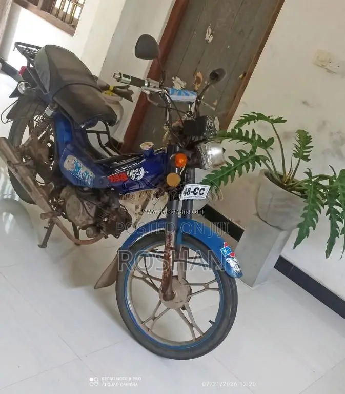 Kinetic Safari 2013 Motorbike (Used)