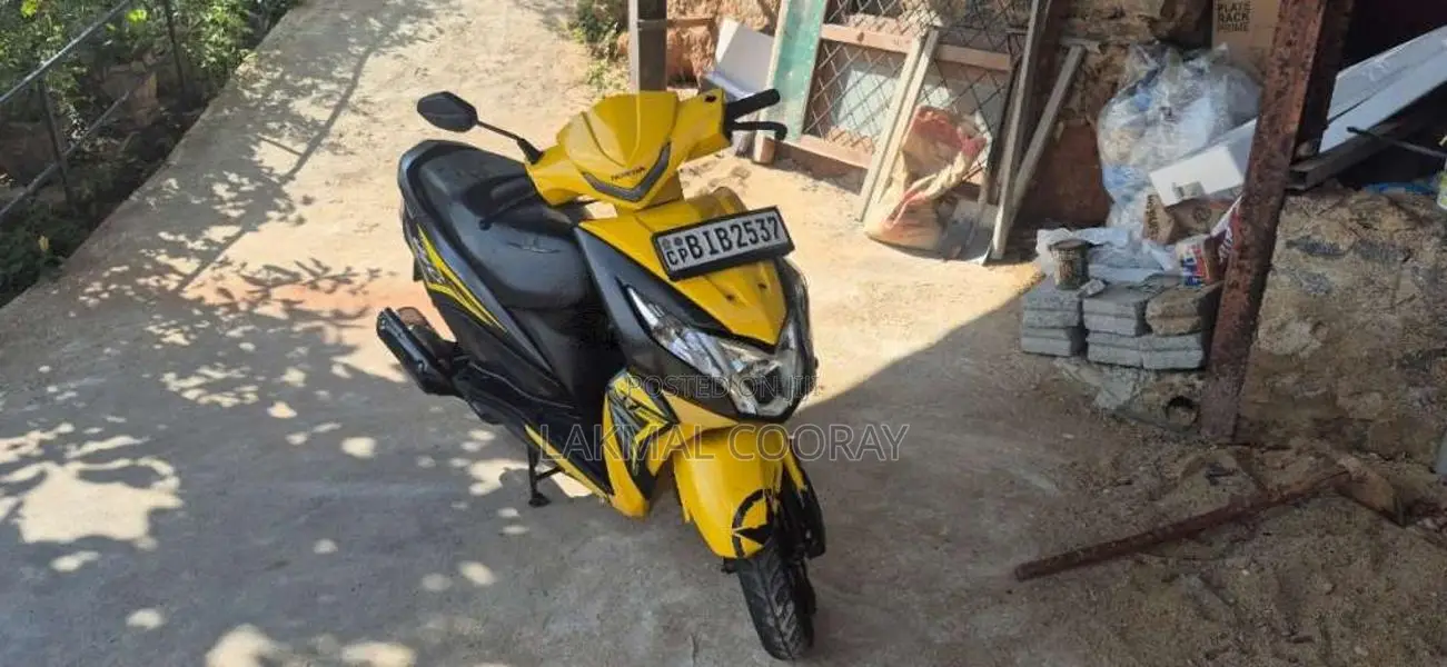Honda Dio 2019 motorcycle (Used)