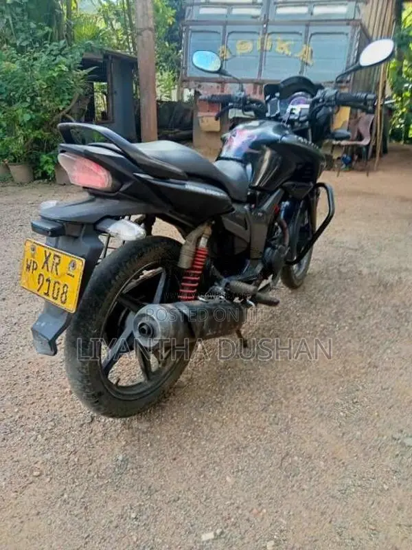 Hero-Honda Hunk 2012 Motorbike (Used)