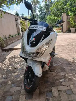 Honda Pcx 2018 Motorbike (Used)