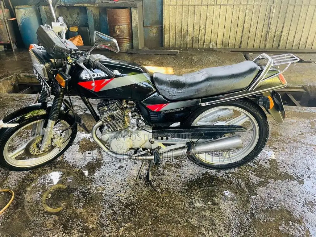 Honda Cb Deluxe 1994 Motorbike (Used)