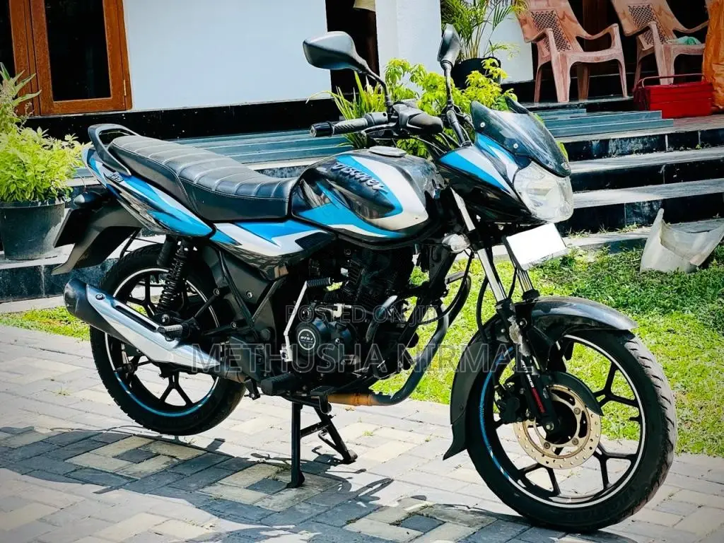 Bajaj Discover 125 2024 Motorbike (Used)