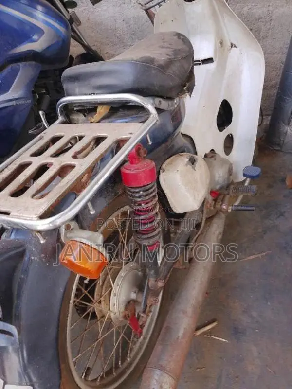 Honda C50 1997 Motorbike (Used)