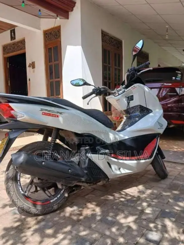 Honda Pcx 2018 Motorbike (Used)
