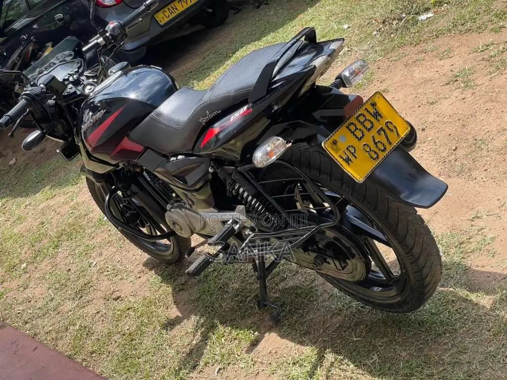 Bajaj Pulsar 2015 Motorbike (Used)