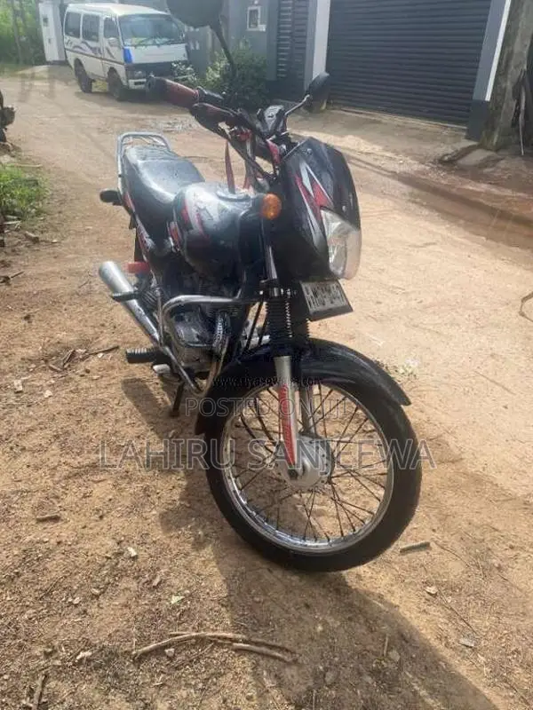 Bajaj CT-100 2005 Motorbike (Used)