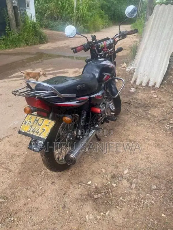 Bajaj CT-100 2005 Motorbike (Used)