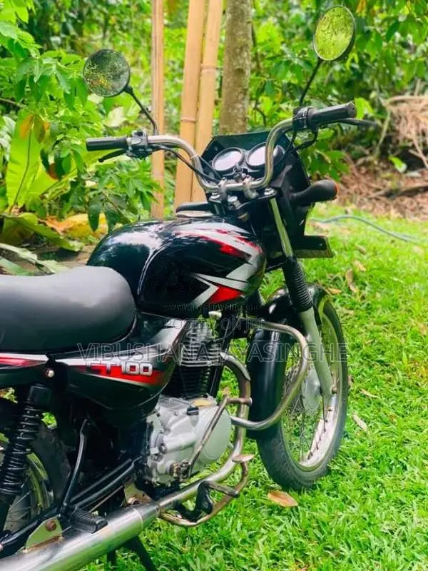 Bajaj CT-100 2010 Motorbike (Used)