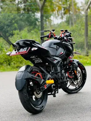 Bajaj Pulsar 2025 Motorbike (Used)