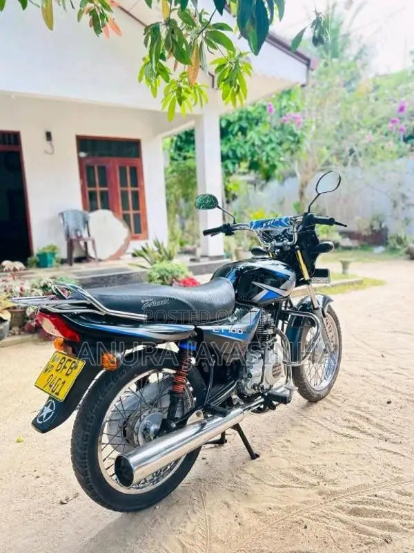 Bajaj CT-100 2017 Motorbike (Used)
