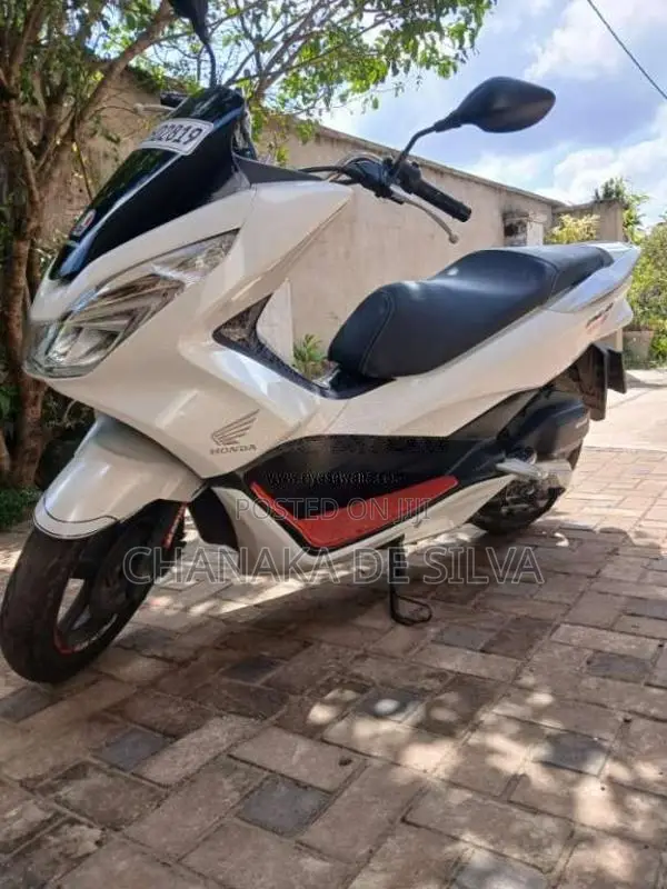 Honda Pcx 2018 Motorbike (Used)
