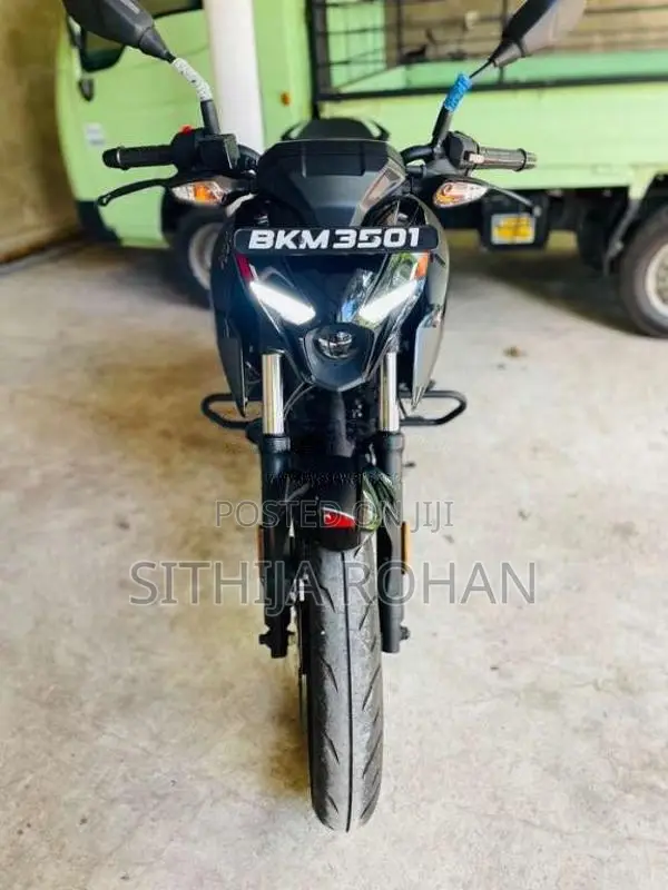 Bajaj Pulsar N160 2025 Motorbike (Used)