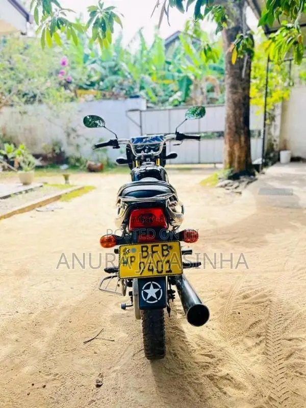Bajaj CT-100 2017 Motorbike (Used)
