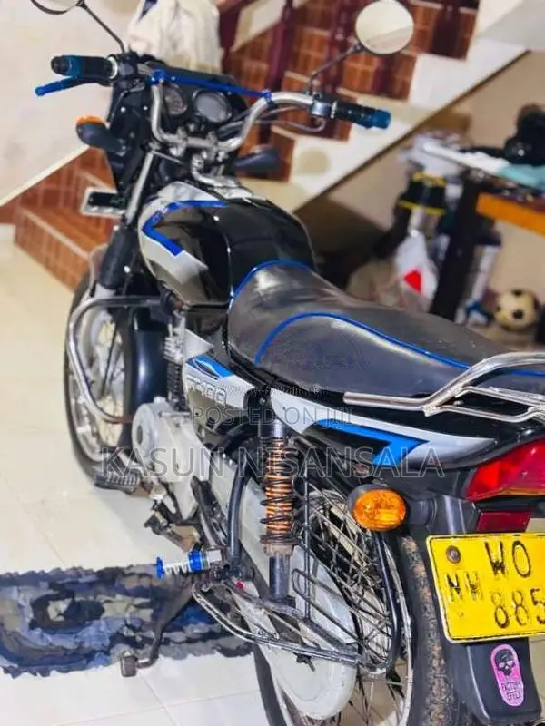 Bajaj CT-100 2011 Motorbike (Used)