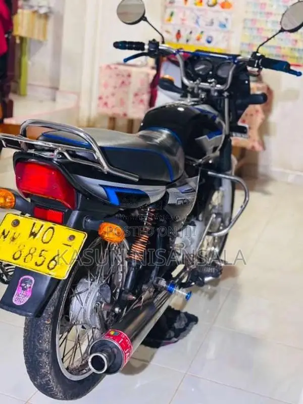 Bajaj CT-100 2011 Motorbike (Used)