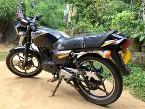 Suzuki GS125 2002 Motorbike (Used)