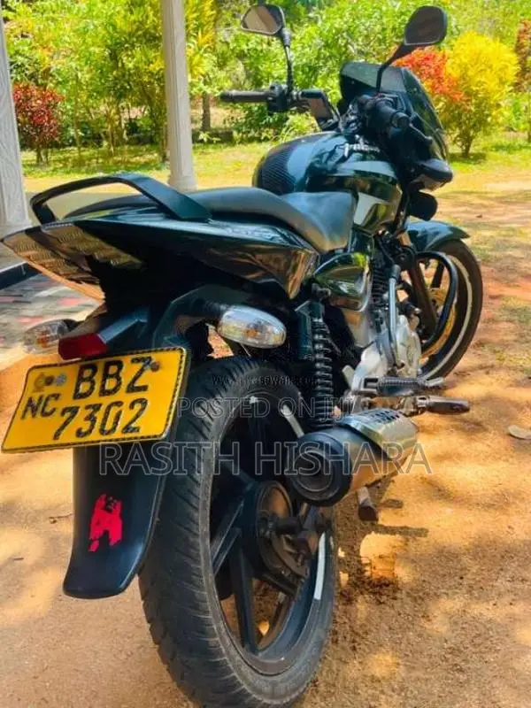 Bajaj Pulsar 2015 Motorbike (Used)