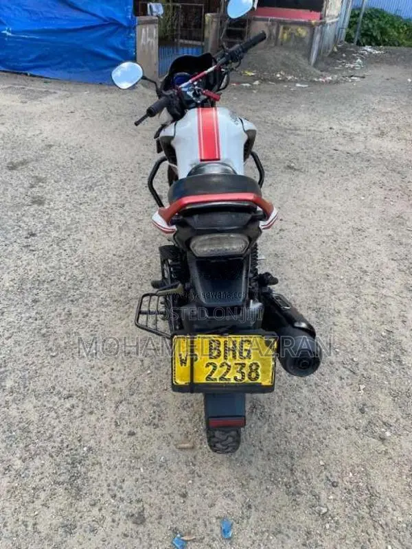 Hero Hunk 2018 Motorbike (Used)