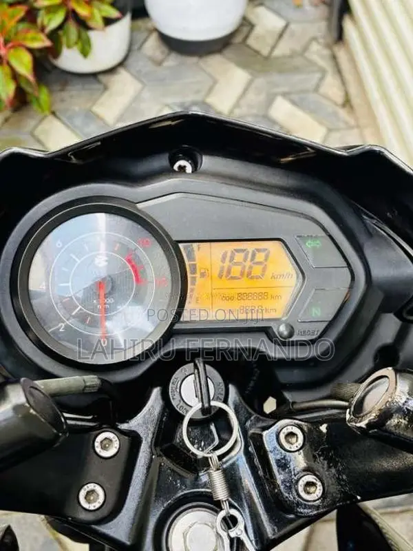 Bajaj Pulsar 135 LS 2013 Motorbike (Used)