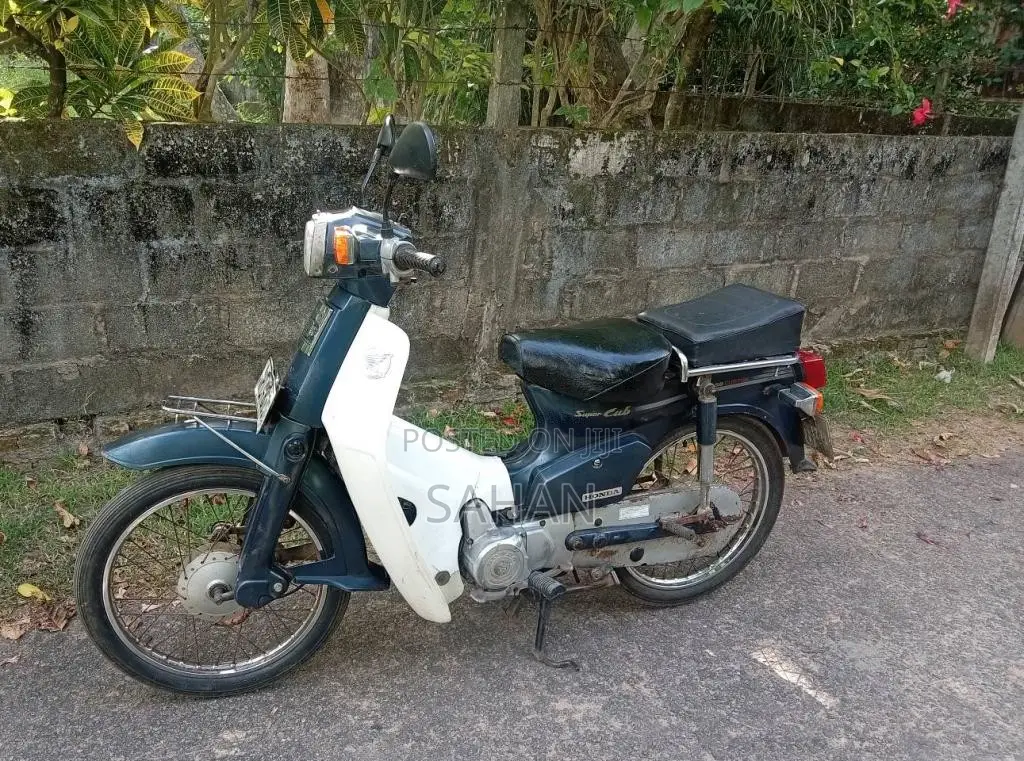 Honda Super Cub Custom 50 2004 Motorbike (Used)