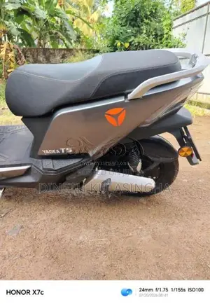 Yadea T5 2025 Motorbike (Used)